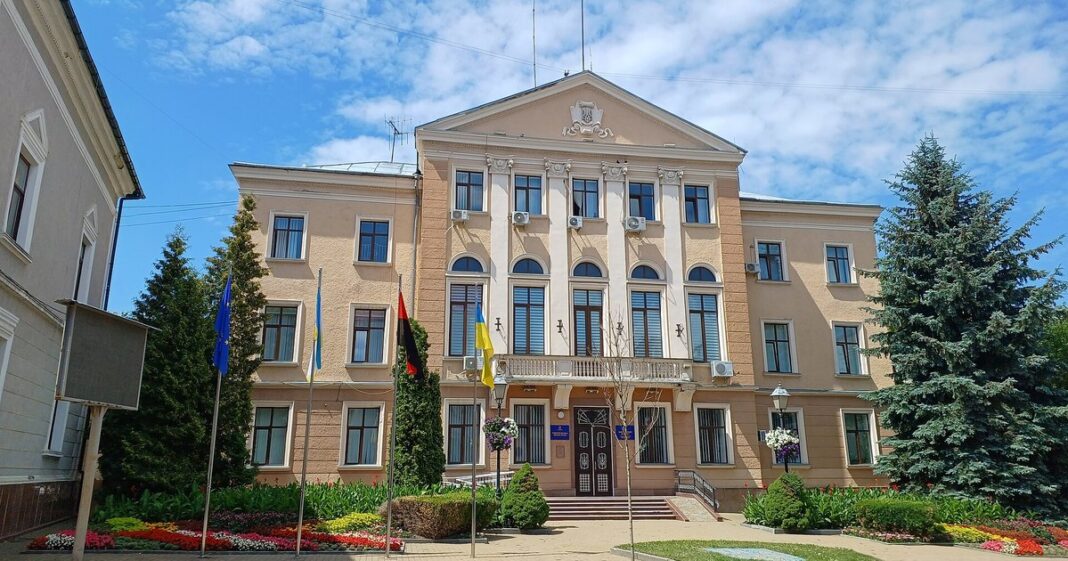 Здание: Тернопольский городской совет